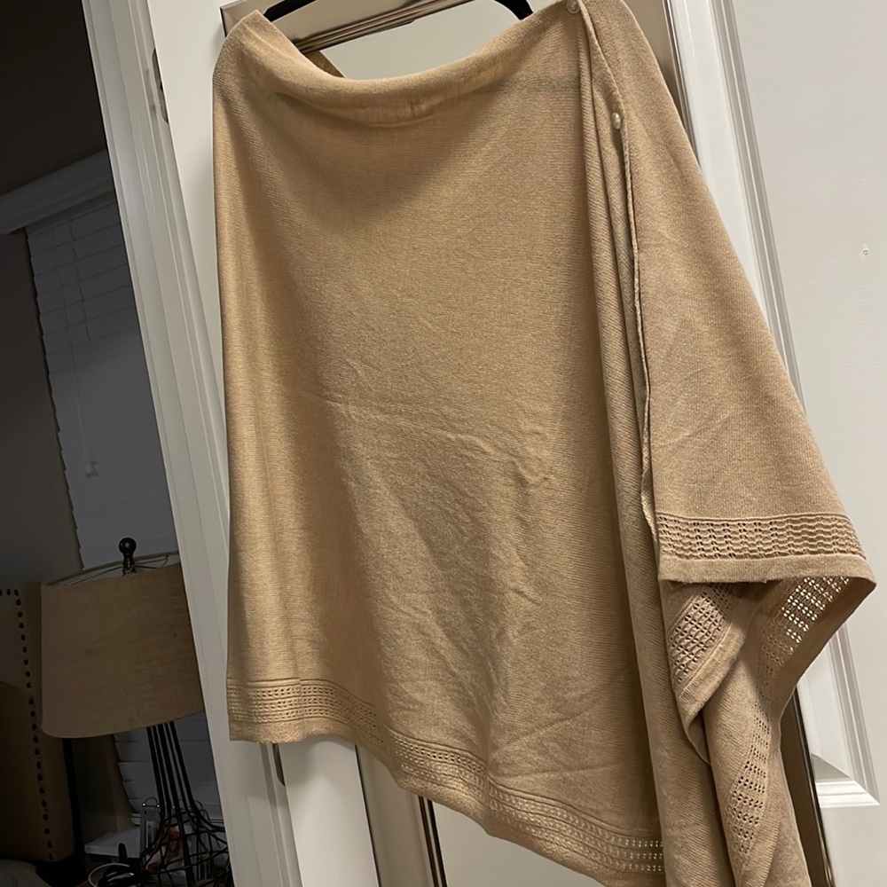 Marleylilly Tan poncho NWOT one size